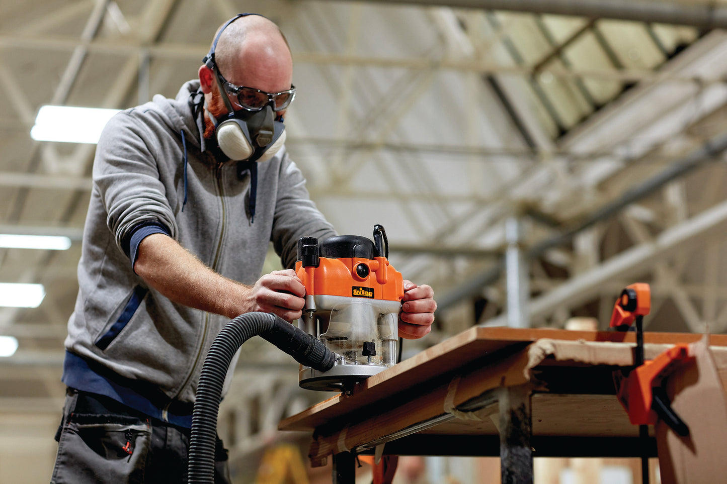 Triton 2400W Dual Mode Precision Plunge Router