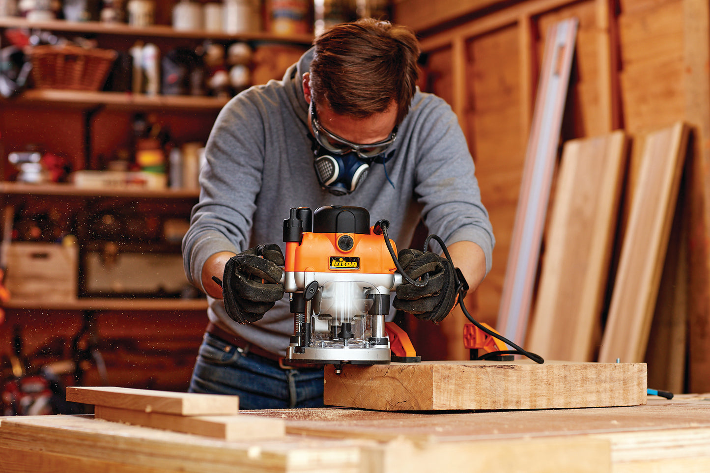 Triton 2400W Dual Mode Precision Plunge Router